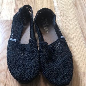 Black lace TOMS